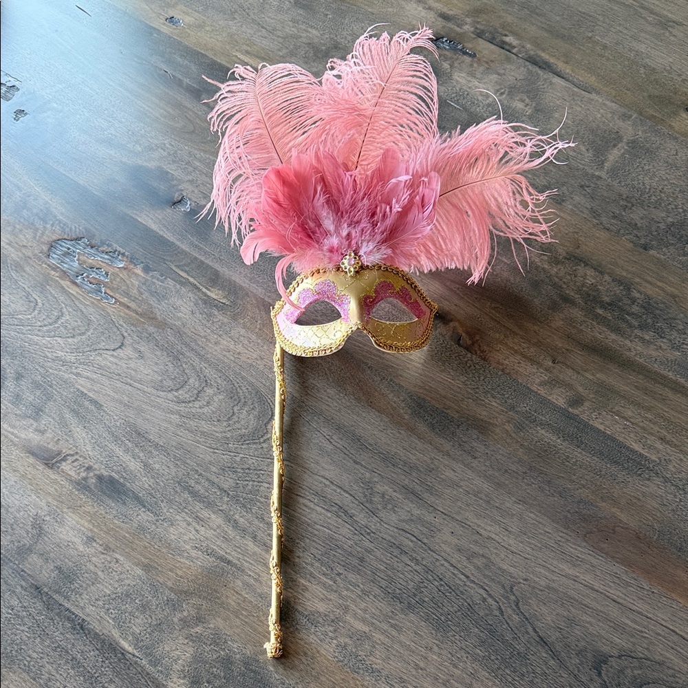 Elegant Pink and Gold Feathered Masquerade Mask
